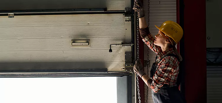 Addressing Common Garage Door Stoppage Issues in Paramount, CA