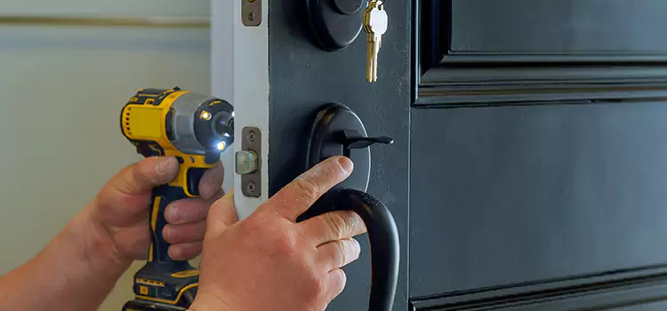 Commercial Door Lock Installation Paramount
