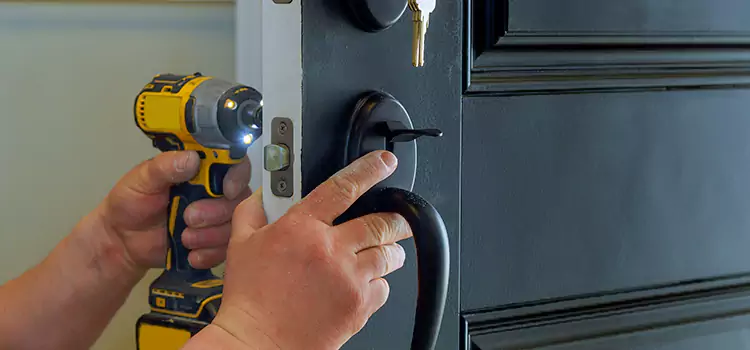 Mobile Automotive Locksmith Paramount